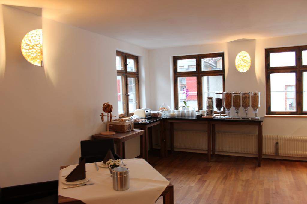 Hotel Schmales Haus Ulm Zewnętrze zdjęcie