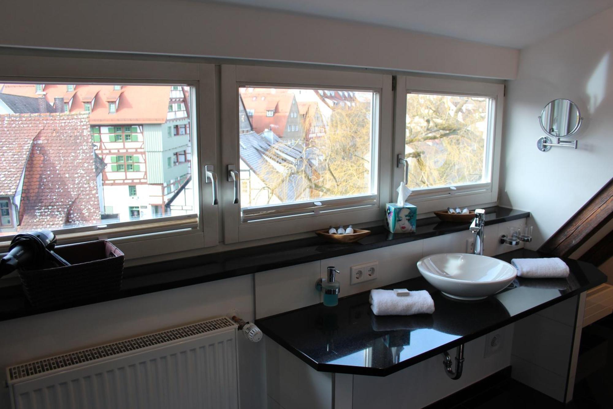 Hotel Schmales Haus Ulm Zewnętrze zdjęcie