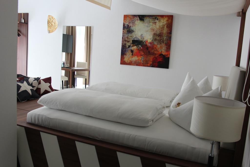 Hotel Schmales Haus Ulm Zewnętrze zdjęcie