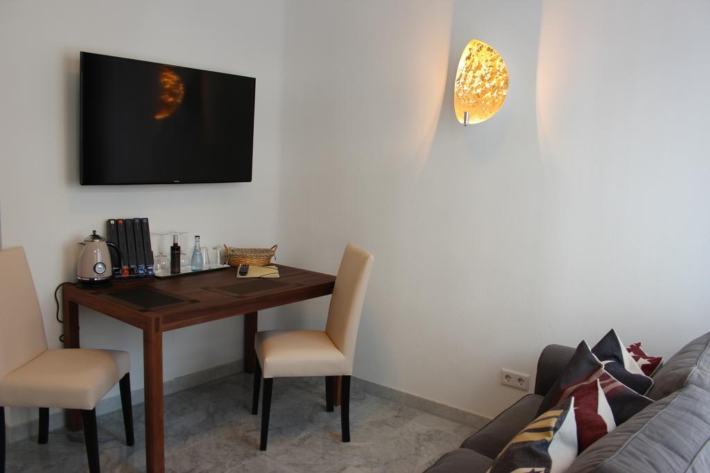 Hotel Schmales Haus Ulm Zewnętrze zdjęcie